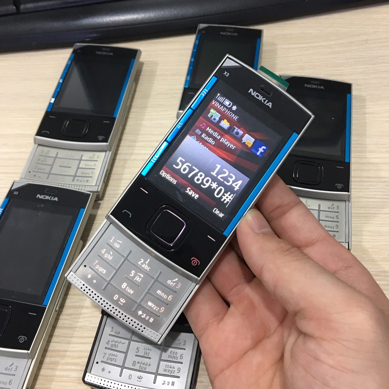 HMD Global bất ngờ hồi sinh điện thoại Nokia cách đây 20 năm